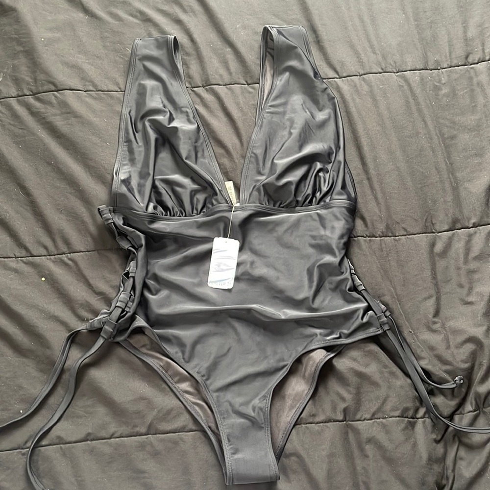 FOREVER 21+ 2X One Piece Bathing Suit Black